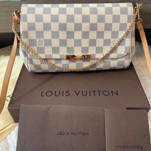 Authentic Louis Vuitton Favorite Damier Azur Crossbody bag MM size